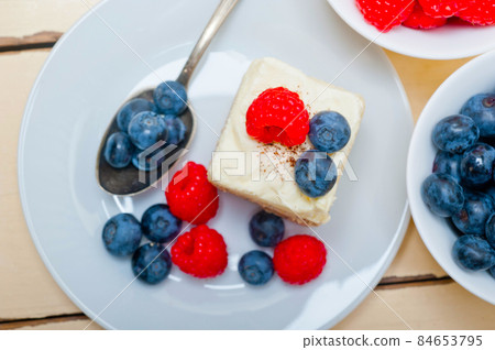 fresh raspberry and blueberry cake fresh raspberry and blueberry cake 84653795