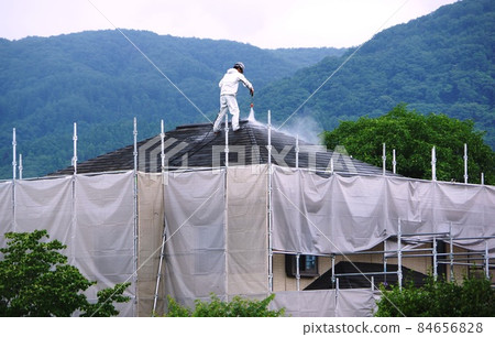 Cleaning before roof cover Cleaning of roof cover method 84656828