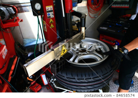 Tire change aluminum wheels car maintenance street circuit summer tire tire changer 84658574