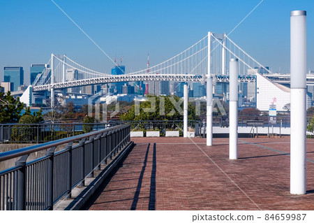 Rainbow Bridge from Odaiba to Tokyo Bay (Minato-ku, Tokyo) Rainbow Bridge from Odaiba to Tokyo Bay (Minato-ku, Tokyo) 84659987