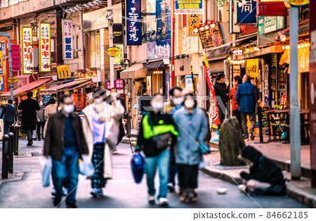 The world is shaken by the Tokyo cityscape of Japan, Omicron stock. December, overlooking the Ueno station square shopping street parallel to Ameya = 2 days The world is shaken by the Tokyo cityscape of Japan, Omicron stock. December, overlooking the Ueno station square shopping street parallel to Ameya = 2 days 84662185