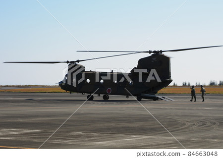 自衛隊直升機CH-47J（支奴干）體驗登機 84663048