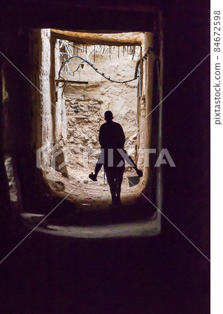Streetlife in Ksar Maadid in the moroccan mountains near Erfoud in Morocco, Africa 84672598