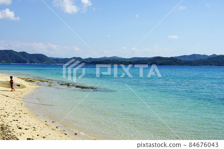 The beautiful coast of Ashitoku in Tatsugo Town, Amami The beautiful coast of Ashitoku in Tatsugo Town, Amami 84676043