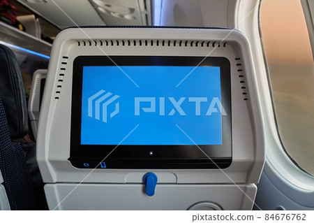 Plane infotainment screen 84676762