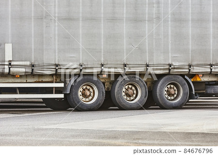 Cargo Truck Detail 84676796