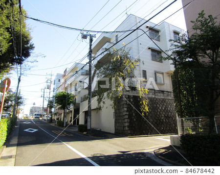 室柔彩誠故居附近 84678442