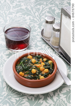 燉鷹嘴豆和菠菜 84678790