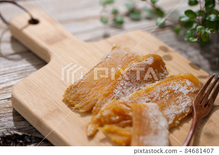 Autumn taste handmade dried potatoes Autumn taste handmade dried potatoes 84681407