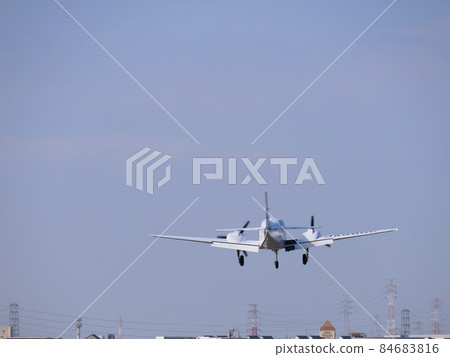 Osaka Yao Airport Takeoff Cessna Aircraft (Beechcraft G58 Baron, Yao, Early Winter) Osaka Yao Airport Takeoff Cessna Aircraft (Beechcraft G58 Baron, Yao, Early Winter) 84683816