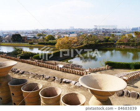 Osaka Yao City Shingojiyama Ancient Tomb Cylindrical haniwa and north-south moat (southwest direction, early winter) 84683839