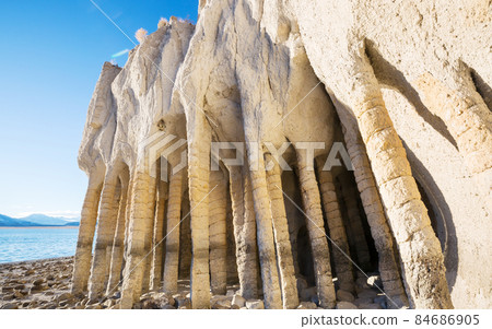 Crowley columns 84686905