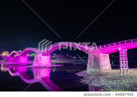 Illuminated Kintaikyo Bridge, Iwakuni City, Yamaguchi Prefecture 84687492