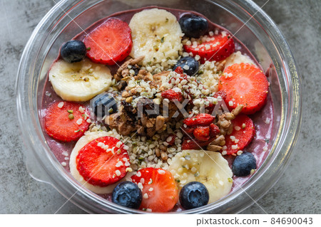 Acai bowl 84690043