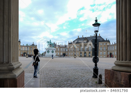 Amalienborg Palace, Copenhagen, Denmark Amalienborg Palace, Copenhagen, Denmark 84691798