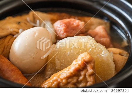 用陶罐製成的關東煮 84697294