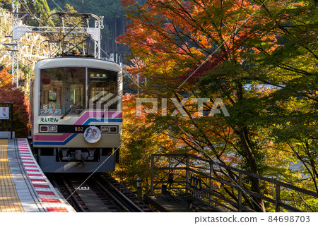 Autumn Kibune Shrine and surrounding scenery Autumn Kibune Shrine and surrounding scenery 84698703