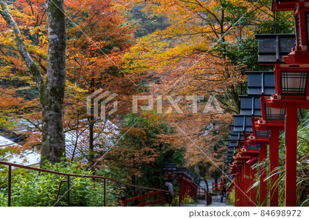 Autumn Kibune Shrine and surrounding scenery Autumn Kibune Shrine and surrounding scenery 84698972