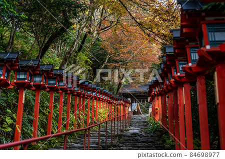 Autumn Kibune Shrine and surrounding scenery Autumn Kibune Shrine and surrounding scenery 84698977
