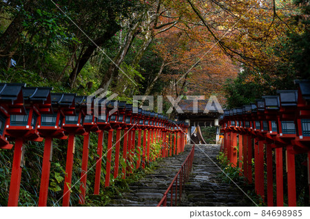 Autumn Kibune Shrine and surrounding scenery Autumn Kibune Shrine and surrounding scenery 84698985