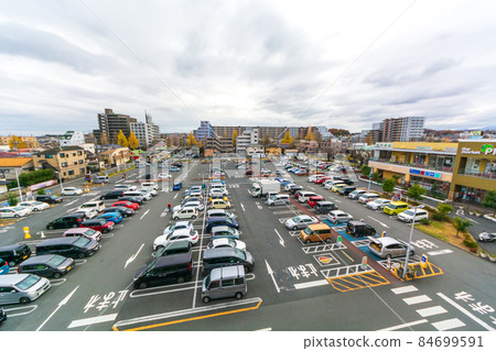 Supermarket parking lot Supermarket parking lot 84699591