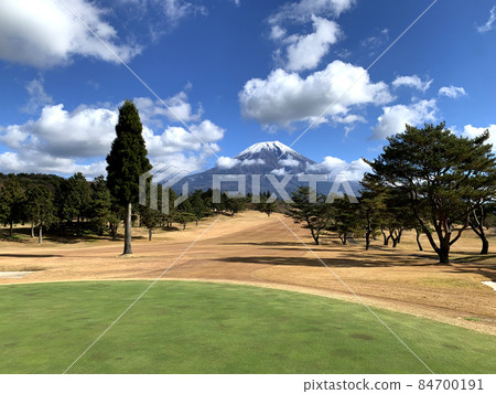 Golf course and Mt. Fuji. 2021/11/15 Golf course and Mt. Fuji. 2021/11/15 84700191