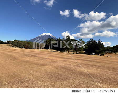 Golf course and Mt. Fuji. 2021/11/15 Golf course and Mt. Fuji. 2021/11/15 84700193