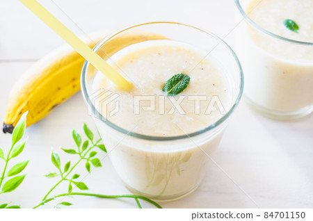 Homemade banana smoothie - Stock Photo [84701150] - PIXTA