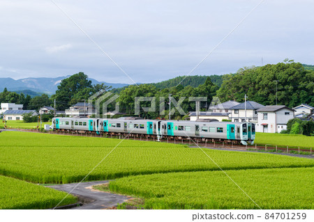 [Mugi Line] Early morning regular train 84701259