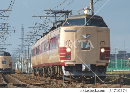 北陸本線三河加賀笠間JR西485系列K01編隊(金澤)嘉悅 北陸本線三河加賀笠間JR西485系列K01編隊(金澤)嘉悅 84710274
