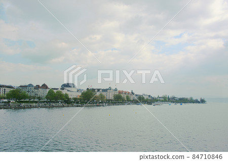 Cloudy lake zurich 84710846