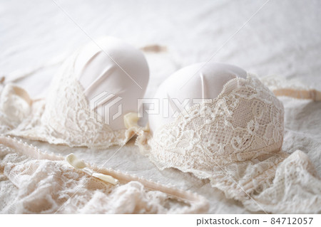 蕾絲文胸短褲女式內衣形像素材 蕾絲文胸短褲女式內衣形像素材 84712057