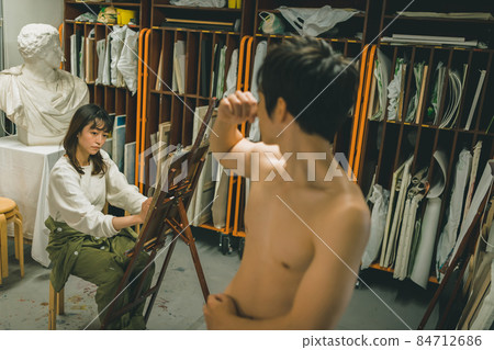 藝術學校預備學校 84712686