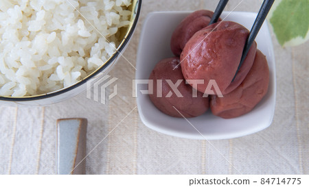 Umeboshi and white rice Umeboshi and white rice 84714775