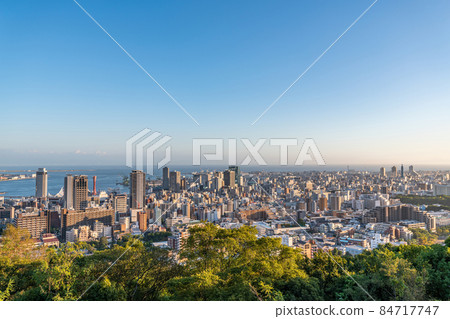 兵庫縣神戶市 被夕陽染紅的神戶市容 兵庫縣神戶市 被夕陽染紅的神戶市容 84717747