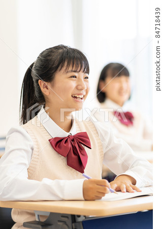 Classroom Junior high school shooting cooperation: Japanese language school attached to Chuo Technical School Classroom Junior high school shooting cooperation: Japanese language school attached to Chuo Technical School 84718439