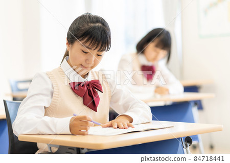 Classroom Junior high school shooting cooperation: Japanese language school attached to Chuo Technical School Classroom Junior high school shooting cooperation: Japanese language school attached to Chuo Technical School 84718441