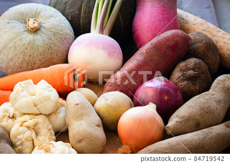 Image of root vegetables and winter vegetables (1) 84719542