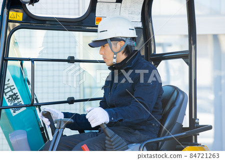 Road construction heavy equipment operator 84721263