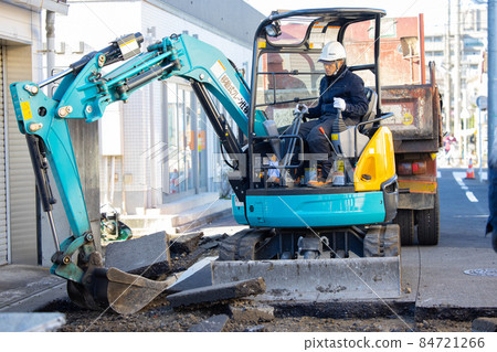 Road construction heavy equipment operator 84721266