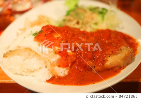 Tomato sauce Tomato sauce 84721863