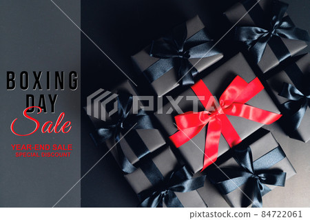 Boxing Day sale, black gift box for online shopping 84722061