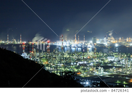 Factory night view from Washuzan Skyline Mizushima Observatory, Kurashiki City, Okayama Prefecture Factory night view from Washuzan Skyline Mizushima Observatory, Kurashiki City, Okayama Prefecture 84726341