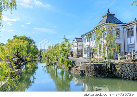 Kurashiki Bikan Historical Quarter in Autumn, Kurashiki City, Okayama Prefecture 84726729