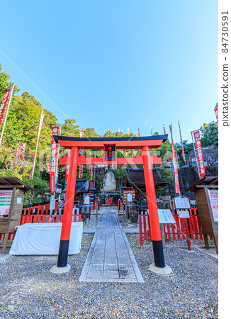 岡山縣岡山市圓馬社秋天的西條稻荷山妙覺寺 84730591