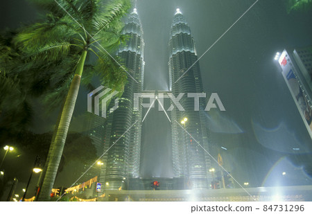 MALAYSIA KUALA LUMPUR TWIN TOWERS MALAYSIA KUALA LUMPUR TWIN TOWERS 84731296