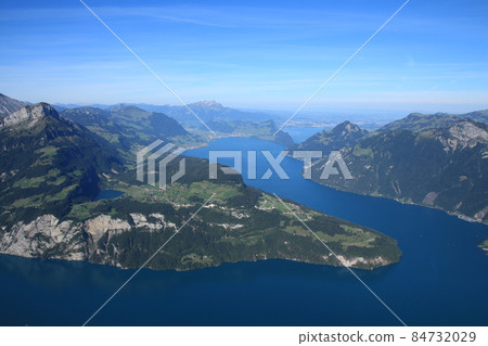 Lake Vierwaldstaettersee seen from Mount Fronalpstock, Stoos. 84732029