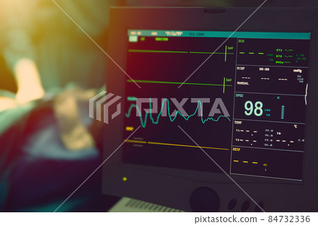 Heart rate ECG pulse monitor screen for surgery operation room in hospital 84732336