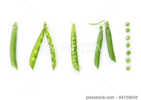 Fresh green pea isolated on white background 84738650