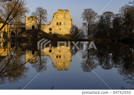 Stary rybnik ruins, Western Bohemia, Czech Republic 84742850